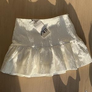 Zara Cream Ruffled Mini Skirt